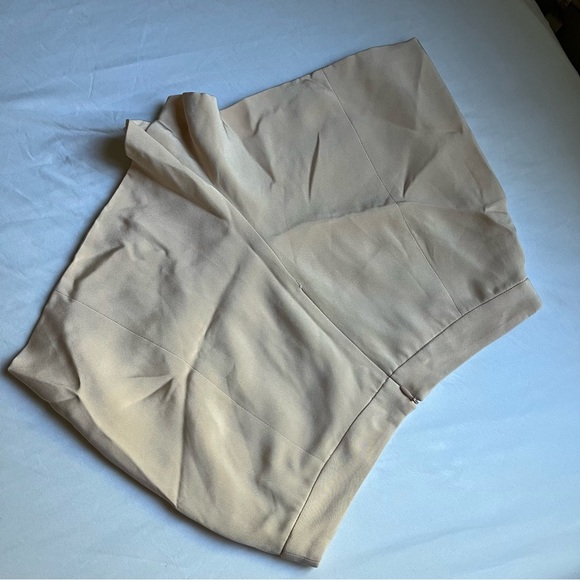 JENNIFER HOPE cream peach nude silk high rise slit shorts - Picture 3 of 5